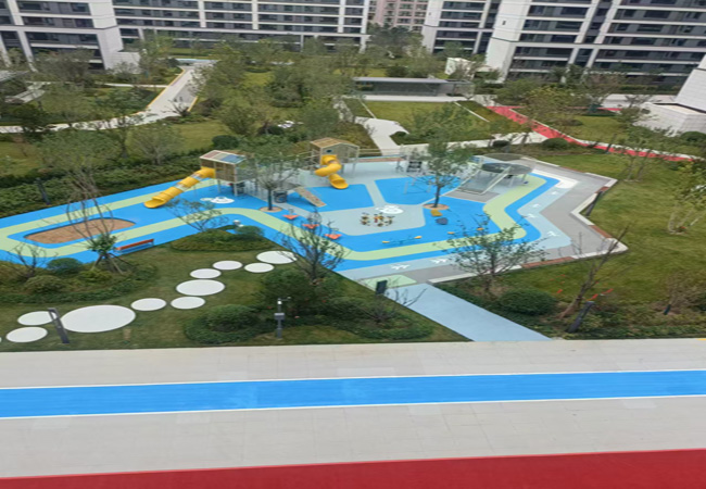 陜西省榆林市高新區(qū)能源路與通源路1000平方彩色EPDM塑膠跑道完工！